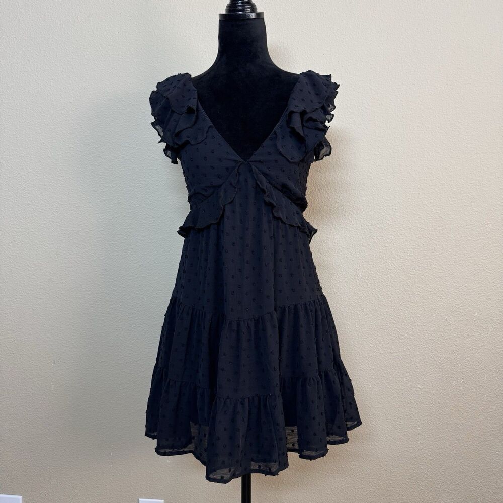 NWT Trixxi dress women XS clip-dot ruffled tiered vneck lined tie back black